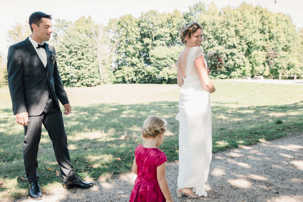 photographe mariage boheme Thonon Evian Geneve marié mariée rencontre découverte robe bouquet petite fille enfant