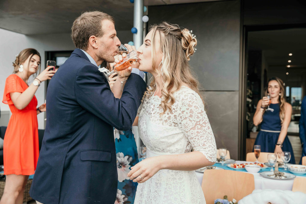 Corsier Geneve Suisse mariage ceremonie laique champagne mariés